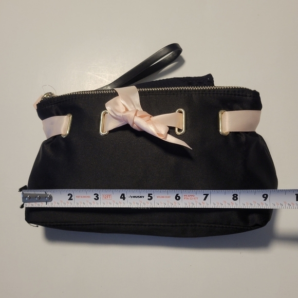 Victoria's Secret NWT Black/pink cosmetic pouch. - Picture 11 of 13